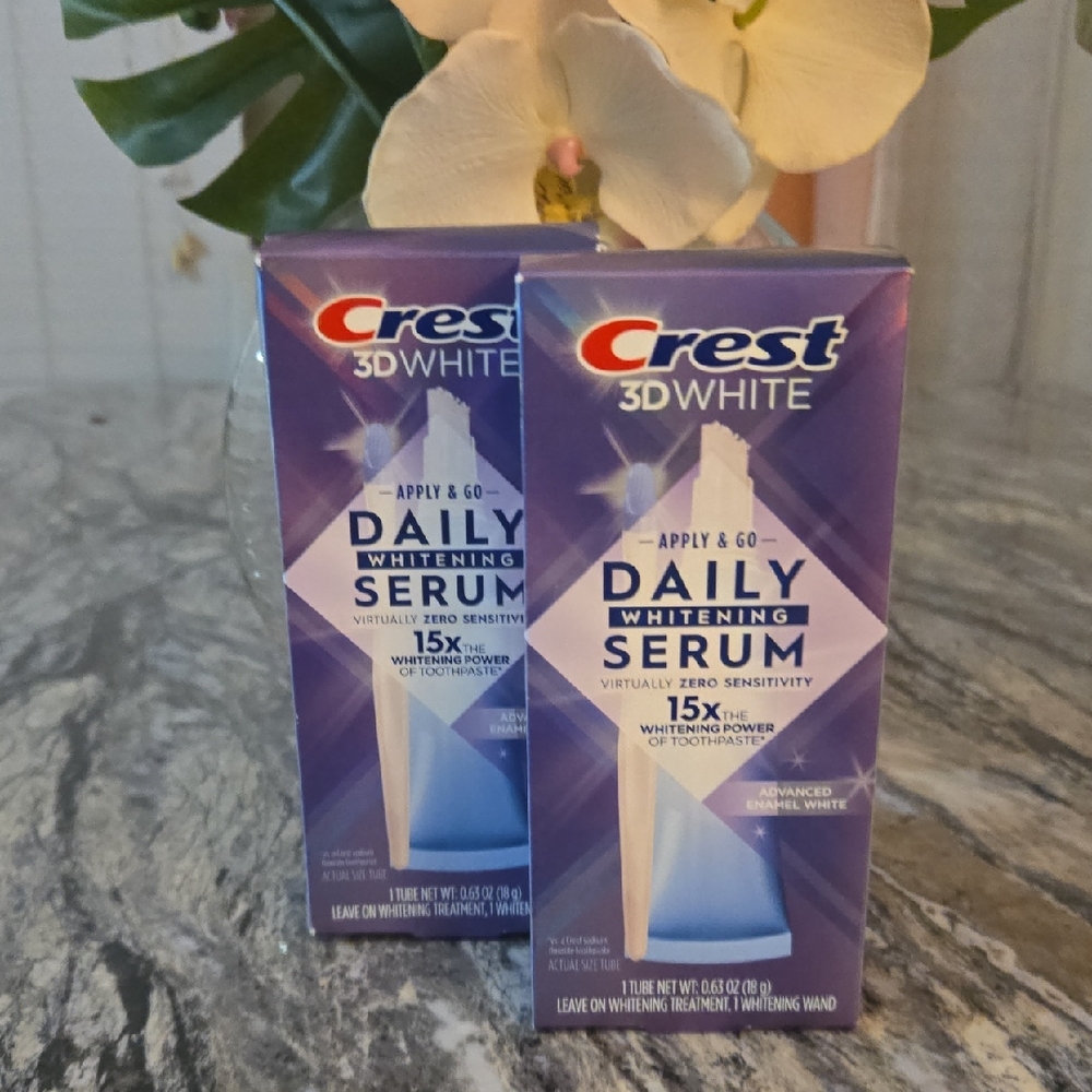 Crest 3D White Daily Whitening Serum - Blue and White